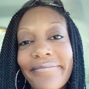 Meet your Posher, Latoya